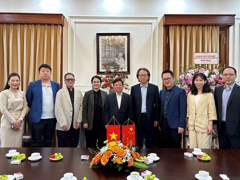 我校师生赴越南参加“对话新时代”中越青年媒体人交流会等活动